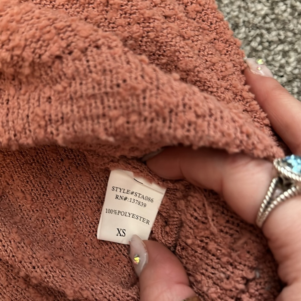 💖Altar’d State // peach colored pull over sweater with popcorn stitching - Picture 3 of 3